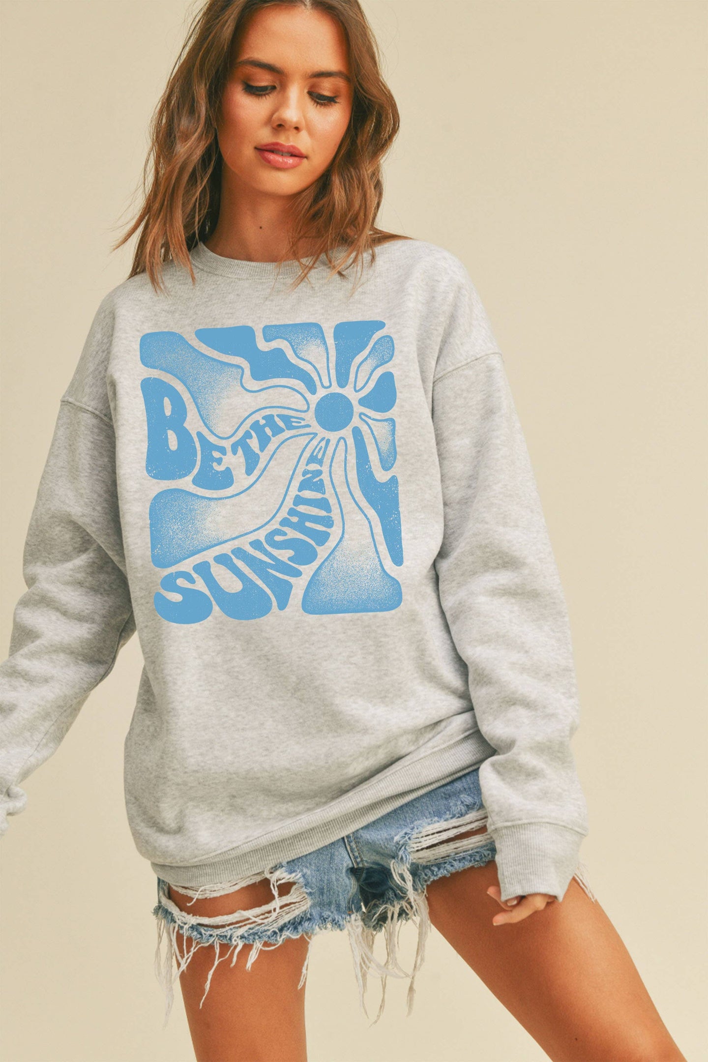 Be the Sunshine Graphic Sweatshirt: LIGHT HEATHER GREY / S